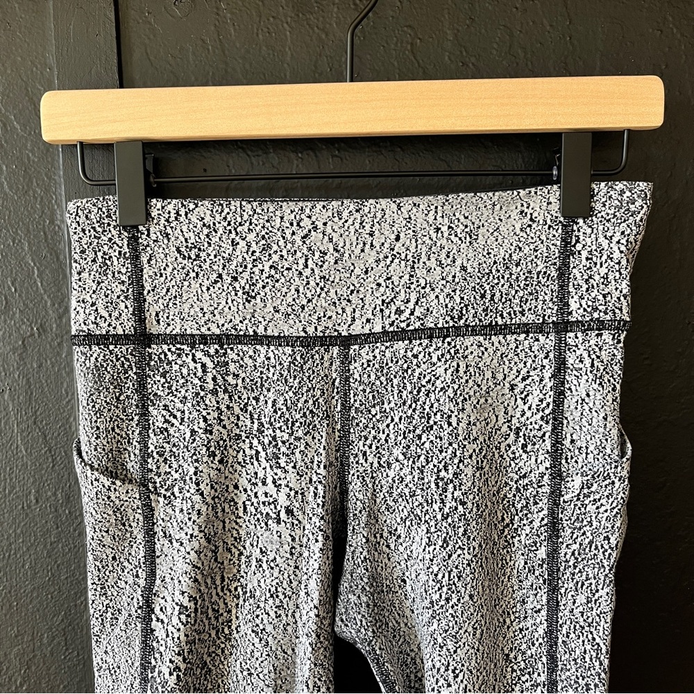 Lululemon Pace Rival Crop - Picture 7 of 15